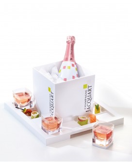 Champagne Jacquart Rosé cube box and its platter